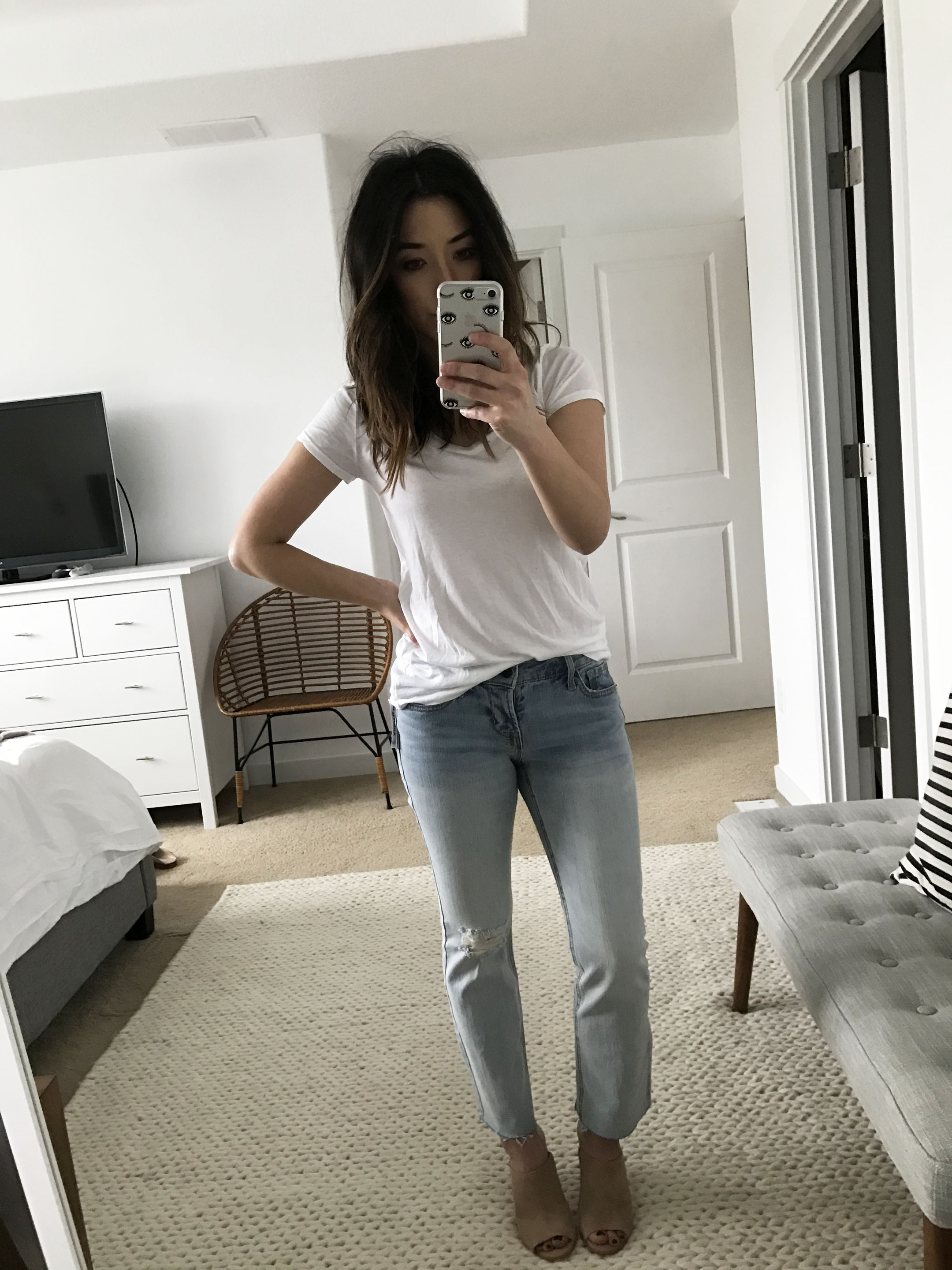 Old Navy light wash cropped flare jeans 7