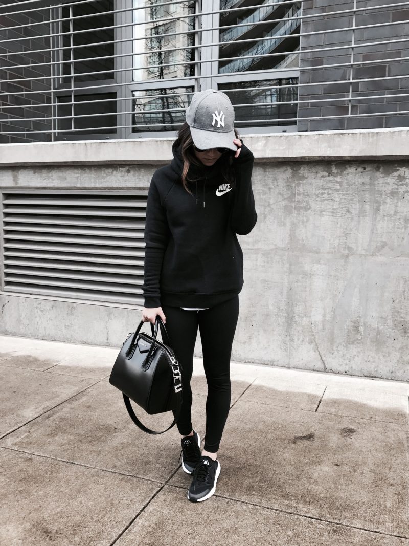 Nike Rally hoodie black