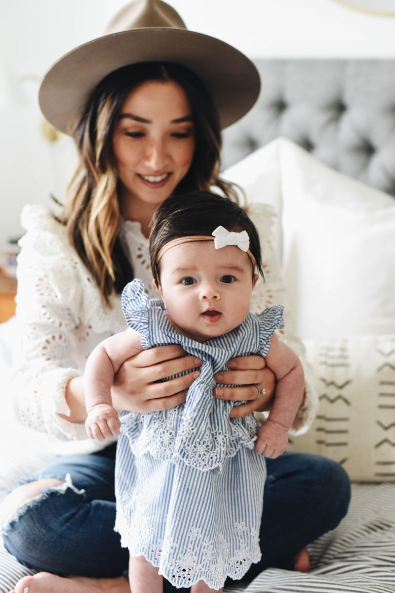 How to dress for mom and daughter photos