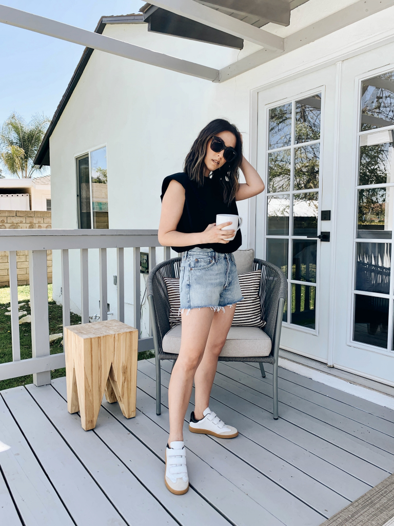 30 Outfit Ideas with Denim Shorts - Crystalin Marie